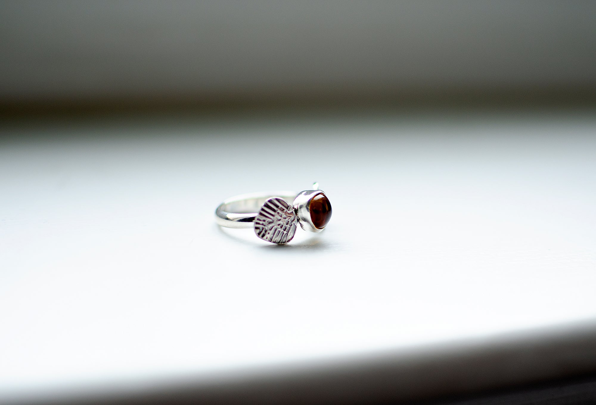 Bague empilable en ambre – Taille 8