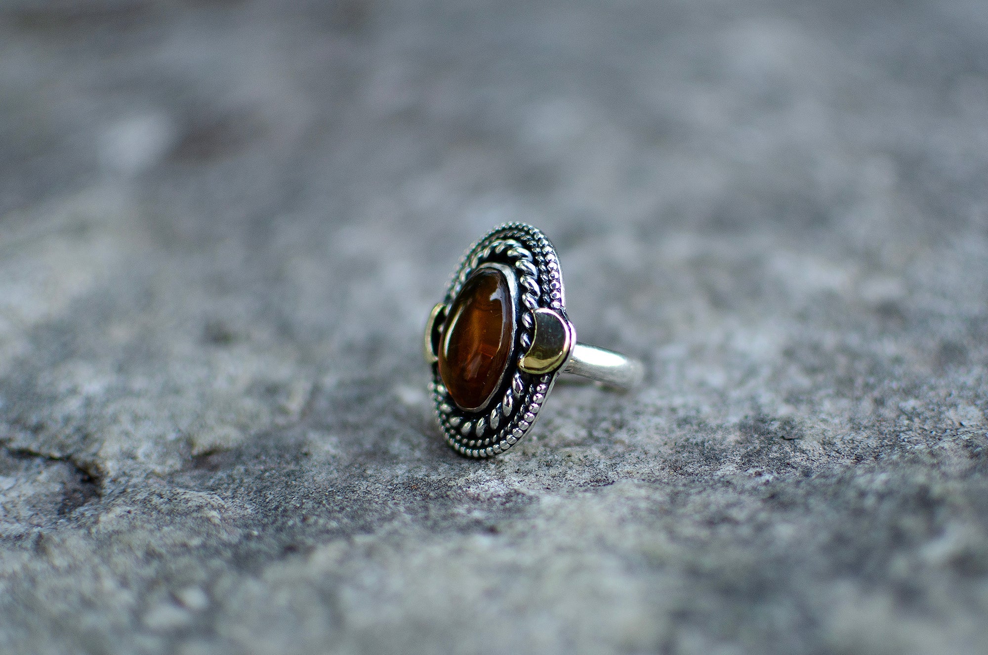 Bague lunaire en ambre – Taille 8,5