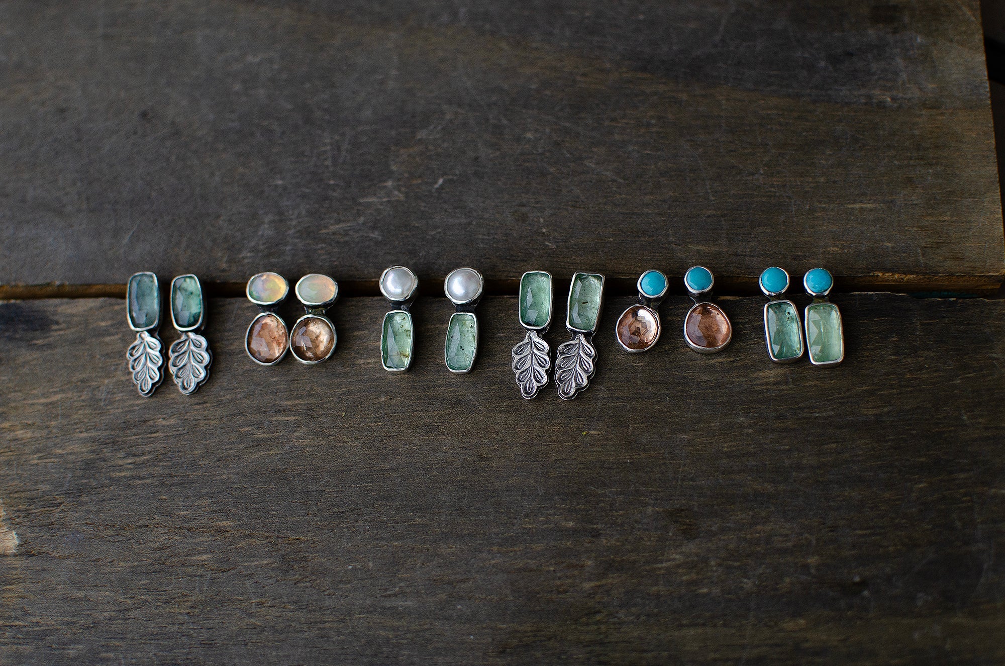Boucles d’oreilles feuillage en kyanite verte