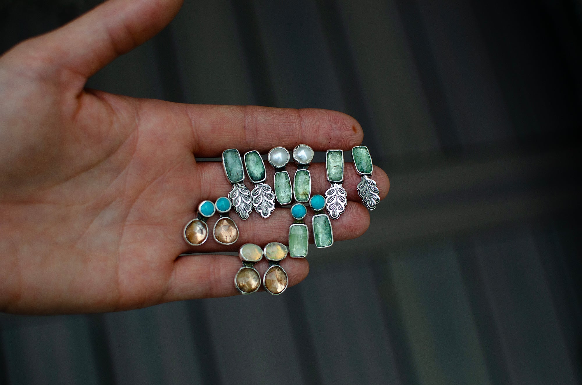 Boucles d’oreilles feuillage en kyanite verte