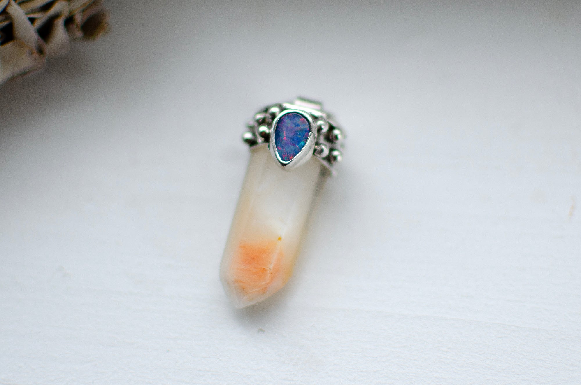 Pendentif en opale australienne et quartz amphibole