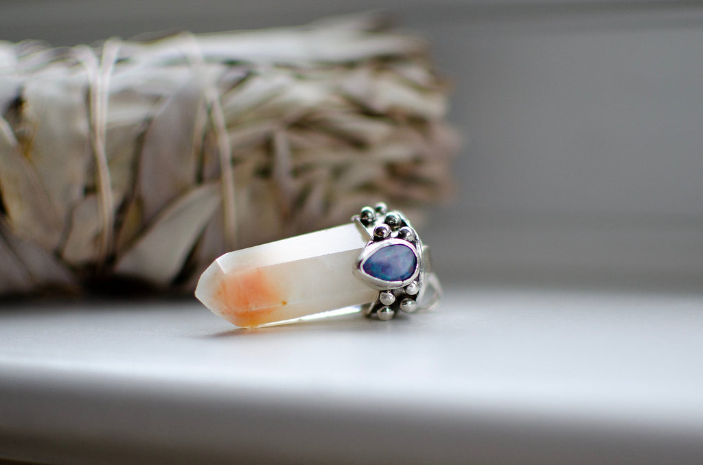 Pendentif en opale australienne et quartz amphibole