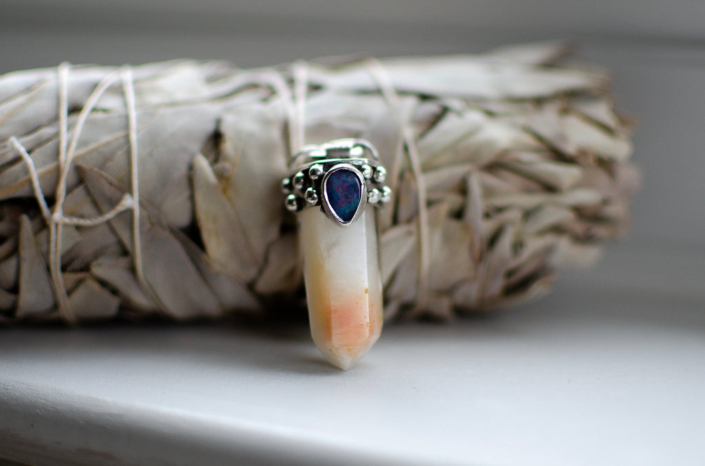 Pendentif en opale australienne et quartz amphibole