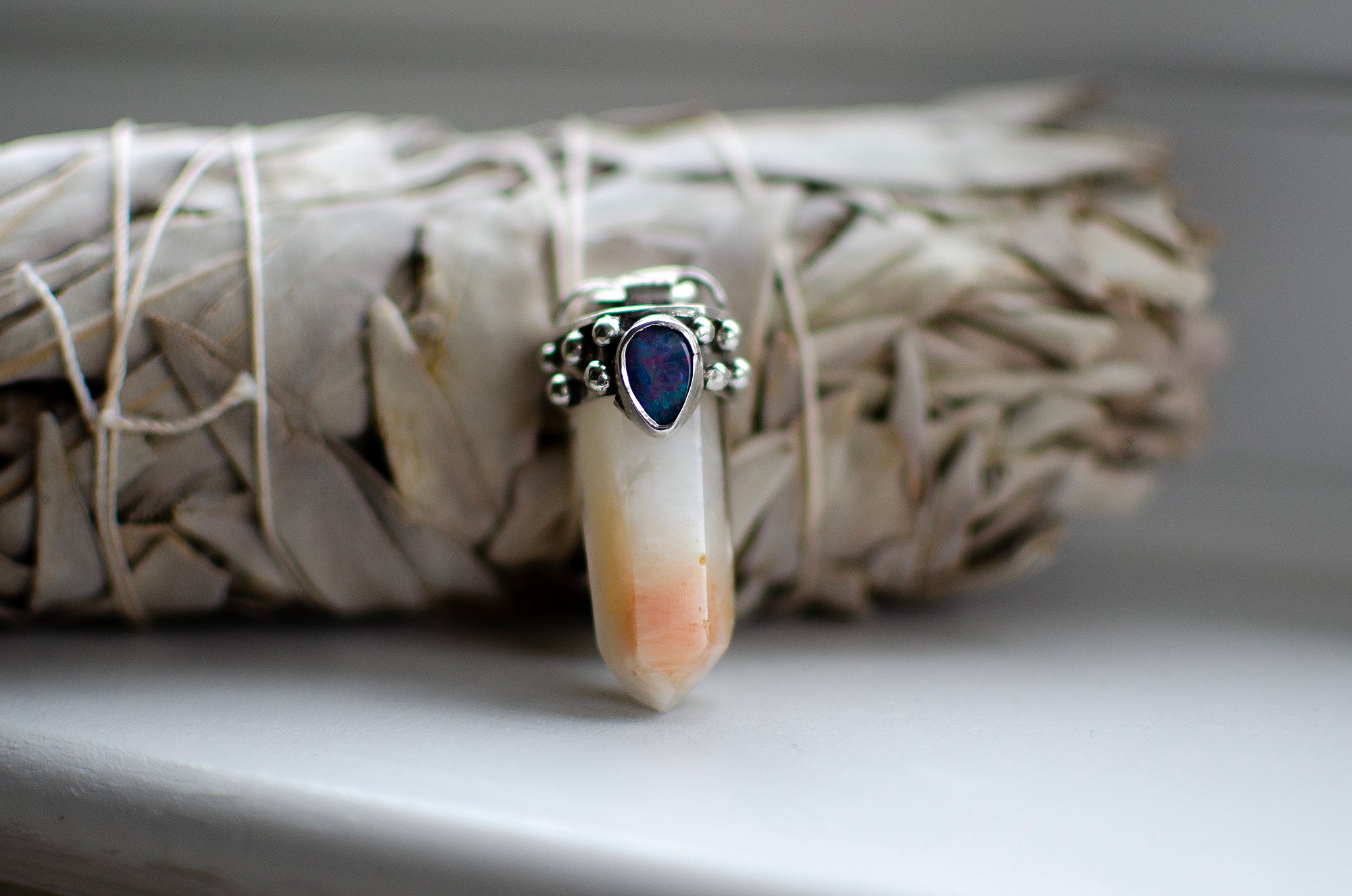 Pendentif en opale australienne et quartz amphibole