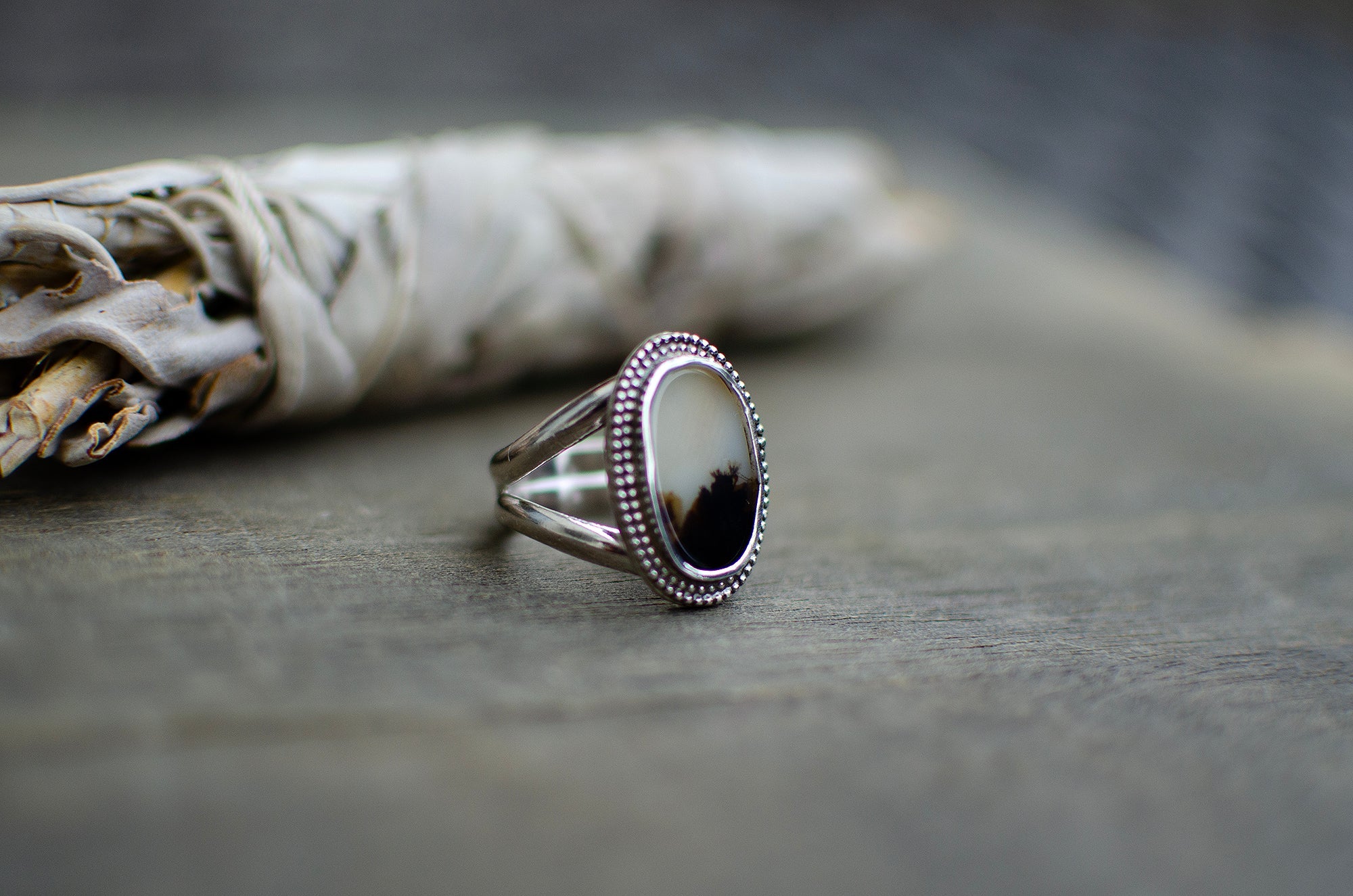 Bague en argent sterling avec agate dendritique – Taille 8